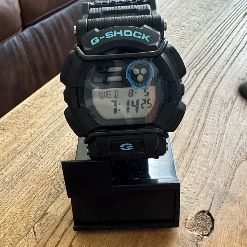 Casio G-Shock GD-400-1 Module 3434 Digital Watch in Black